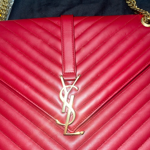 Saint Laurent

ENVELOPE LEATHER CROSSBODY BAG - Picture 14 of 16